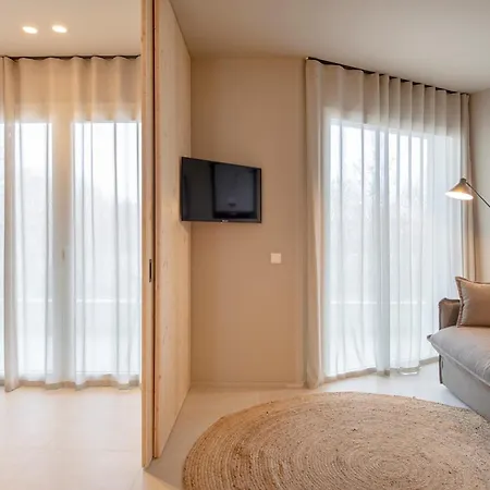 Apartaments La Carpa Banyoles Exterior photo